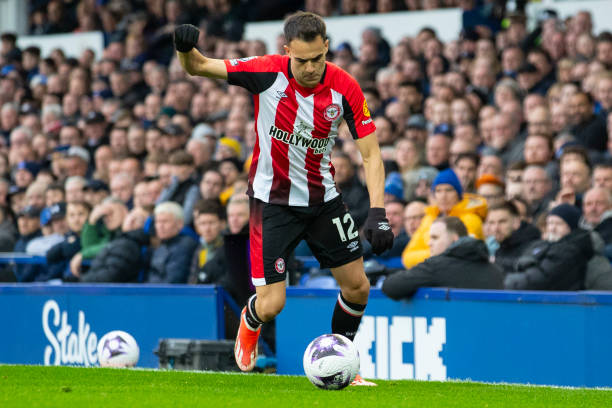 還以其靈活 還以其靈活