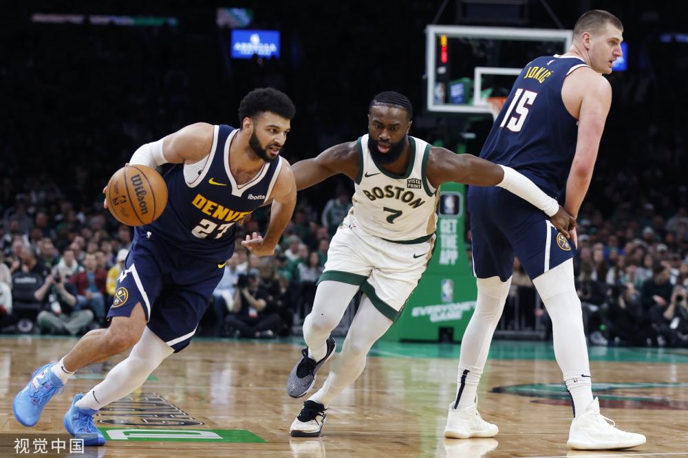 扮演一个 扮演一个